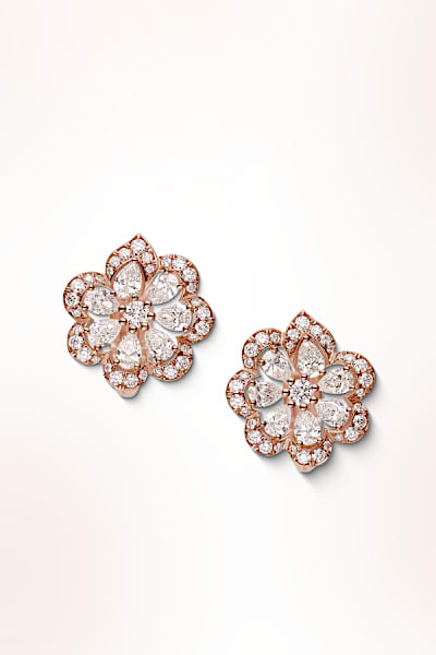 Precious Lace High Jewellery diamond earrings